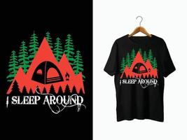 conception de t-shirts de camping. vecteur