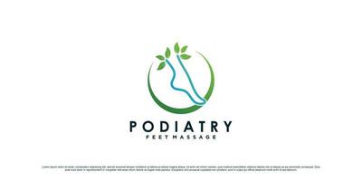 création de logo de podologie pour le massage naturel des pieds avec concept de cheville et élément de feuille vecteur premium