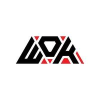 création de logo de lettre triangle wok avec forme de triangle. monogramme de conception de logo triangle wok. modèle de logo vectoriel triangle wok avec couleur rouge. logo triangulaire wok logo simple, élégant et luxueux. wok