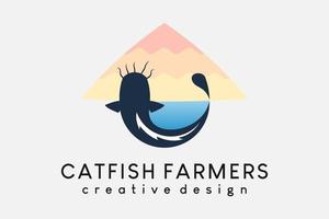 création de logo de pisciculteur d'eau douce, éleveur ou élevage de poisson-chat. silhouette de poisson-chat mélangé à la nature dans l'illustration du chapeau de fermier vecteur