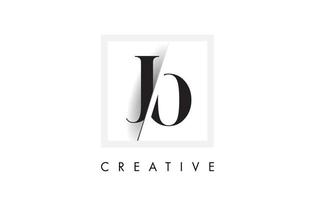 création de logo de lettre jo serif avec une coupe créative croisée. vecteur