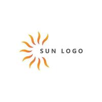 inspiration de conception de logo de coucher de soleil sur l'océan. isolé sur fond blanc vecteur