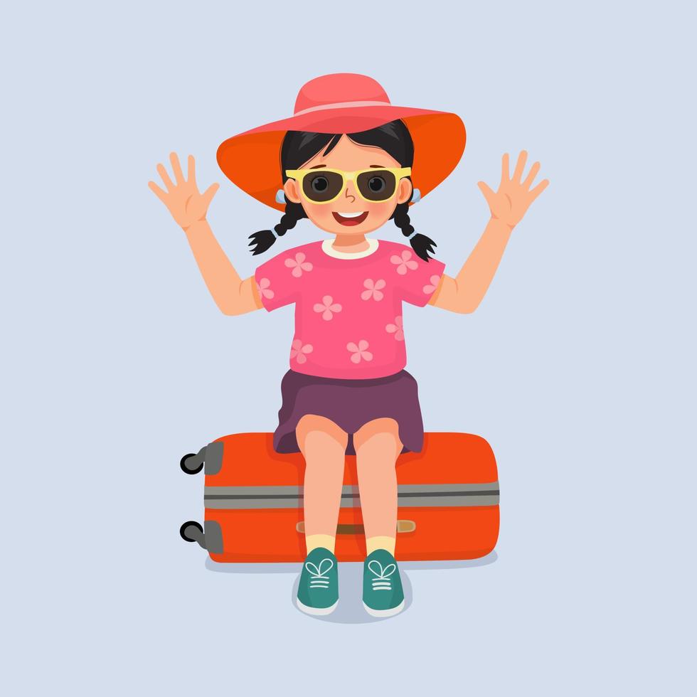 menina bonitinha usa chapéu e óculos de sol sentado na mala animado para viajar nas férias de verão vetor