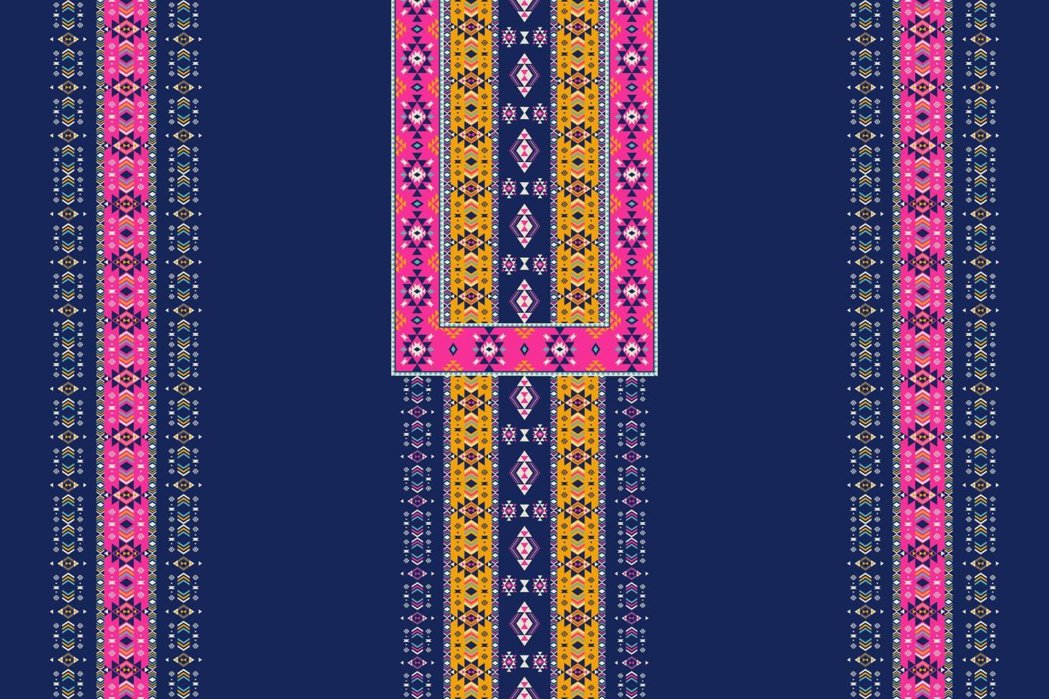 vestido étnico, padrão de camisas. padrão de bordado de decote étnico. padrão colorido de decote geométrico asteca com borda. moda de camisas de arte tribal. ornamentos de bordado de pescoço. vetor