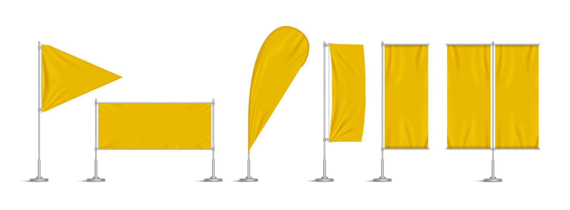 bandeiras de vinil amarelo e definir banners no poste vetor