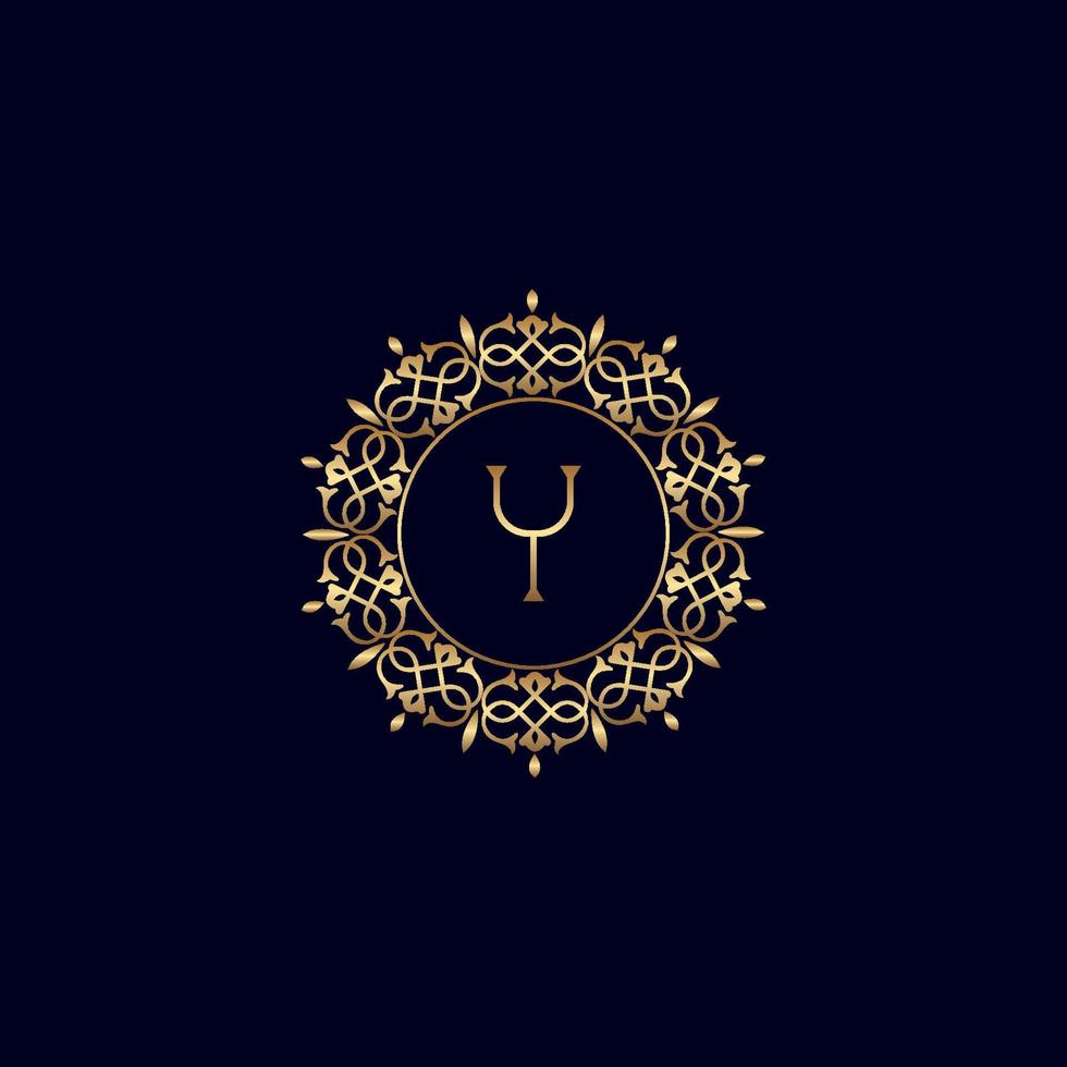 y logotipo de luxo real ornamentado em ouro vetor