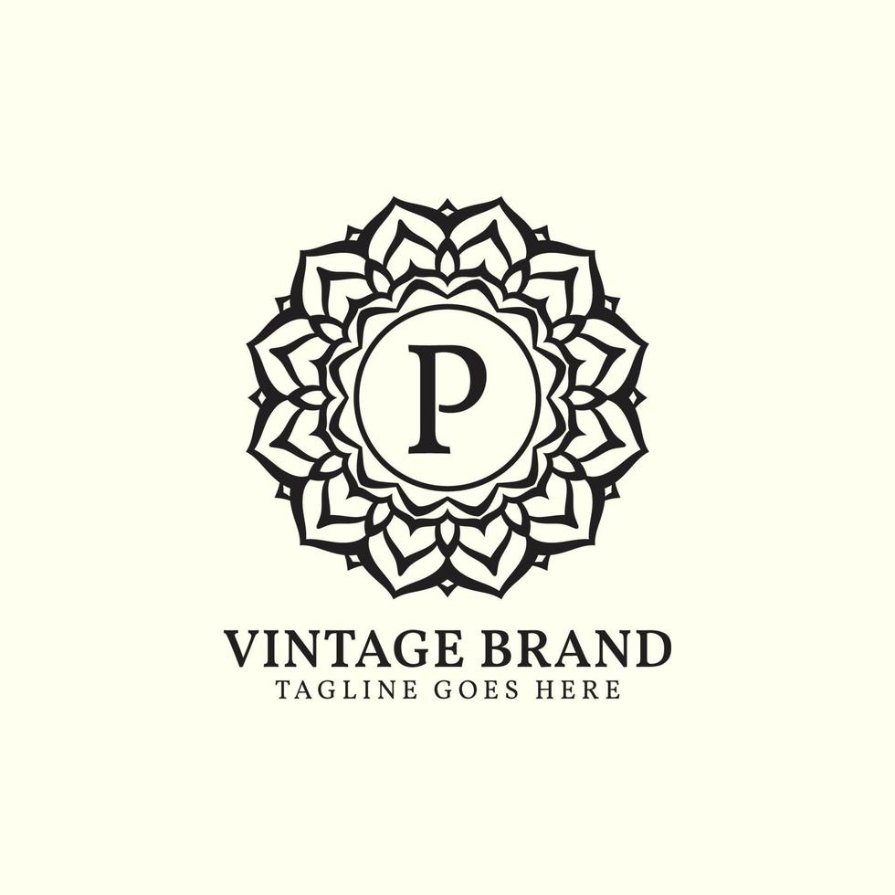 design de logotipo de vetor de letra p vintage de mandala luxuosa