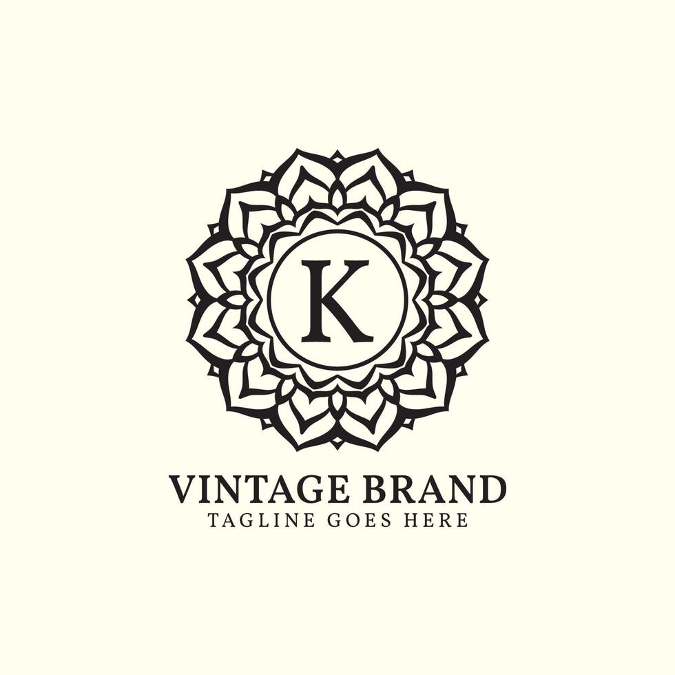 design de logotipo de vetor de letra k vintage de mandala de luxo