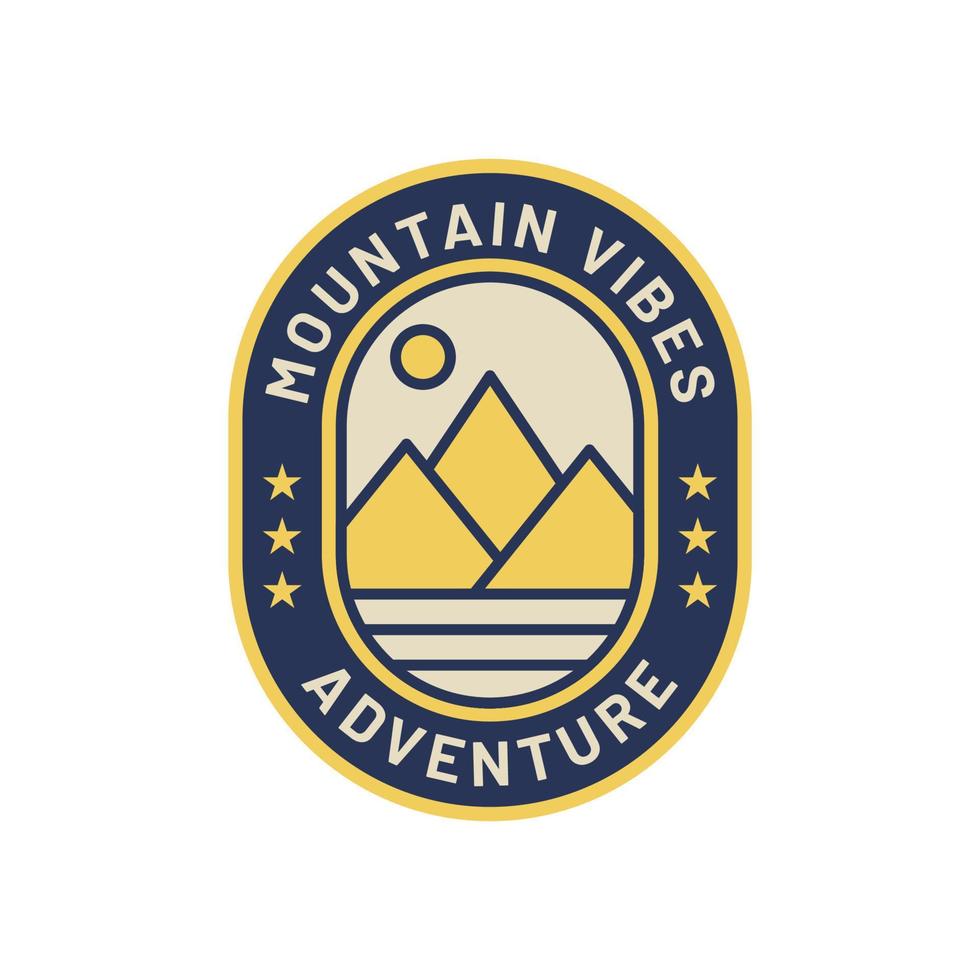 ilustração em vetor vintage natureza montanha aventura logotipo distintivo. bom para distintivo de adesivo ou design de camiseta