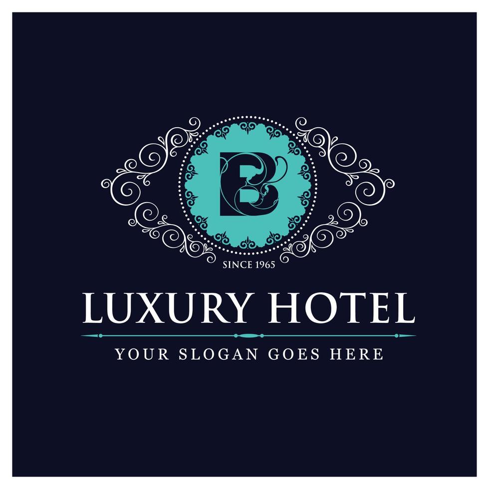 design de hotel de luxo com logotipo e vetor de tipografia