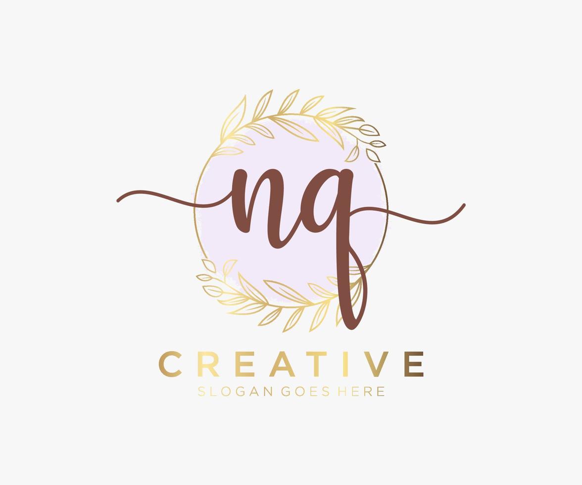 logotipo feminino nq inicial. utilizável para logotipos de natureza, salão, spa, cosméticos e beleza. elemento de modelo de design de logotipo de vetor plana.