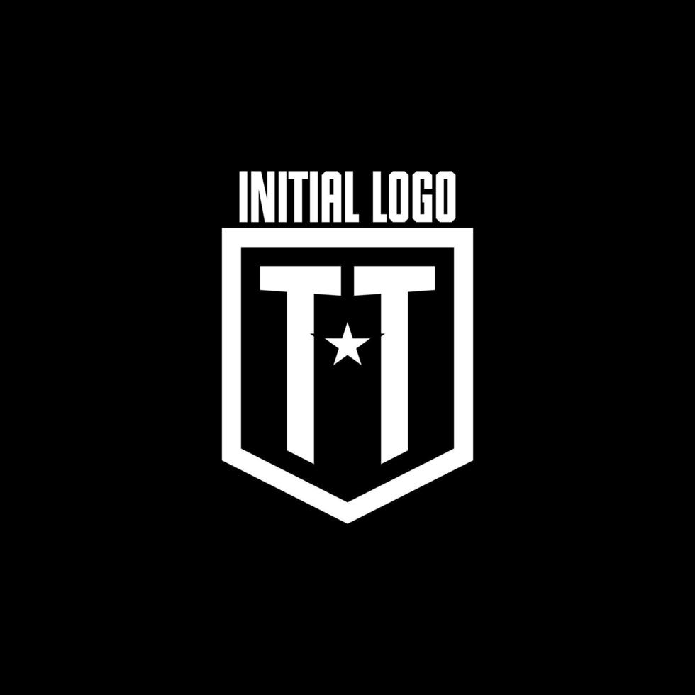 logotipo de jogo inicial tt com design de estilo escudo e estrela vetor
