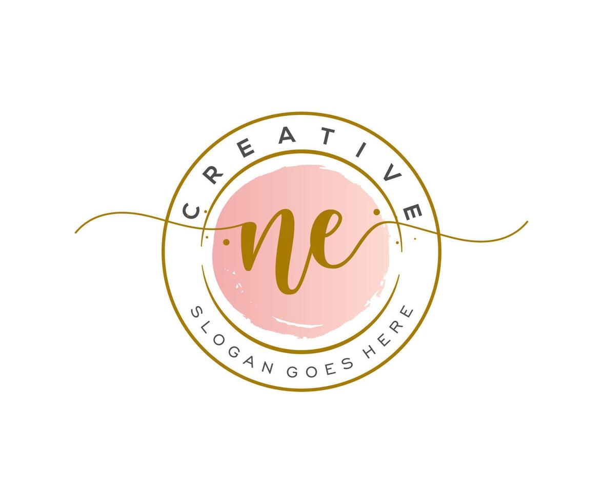 monograma de beleza de logotipo feminino inicial ne e design de logotipo elegante, logotipo de caligrafia de assinatura inicial, casamento, moda, floral e botânico com modelo criativo. vetor