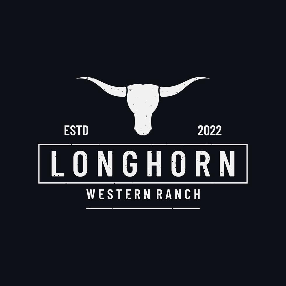 modelo de logotipo vintage de touro longhorn, vaca e búfalo. para crachás, restaurante, negócios. vetor
