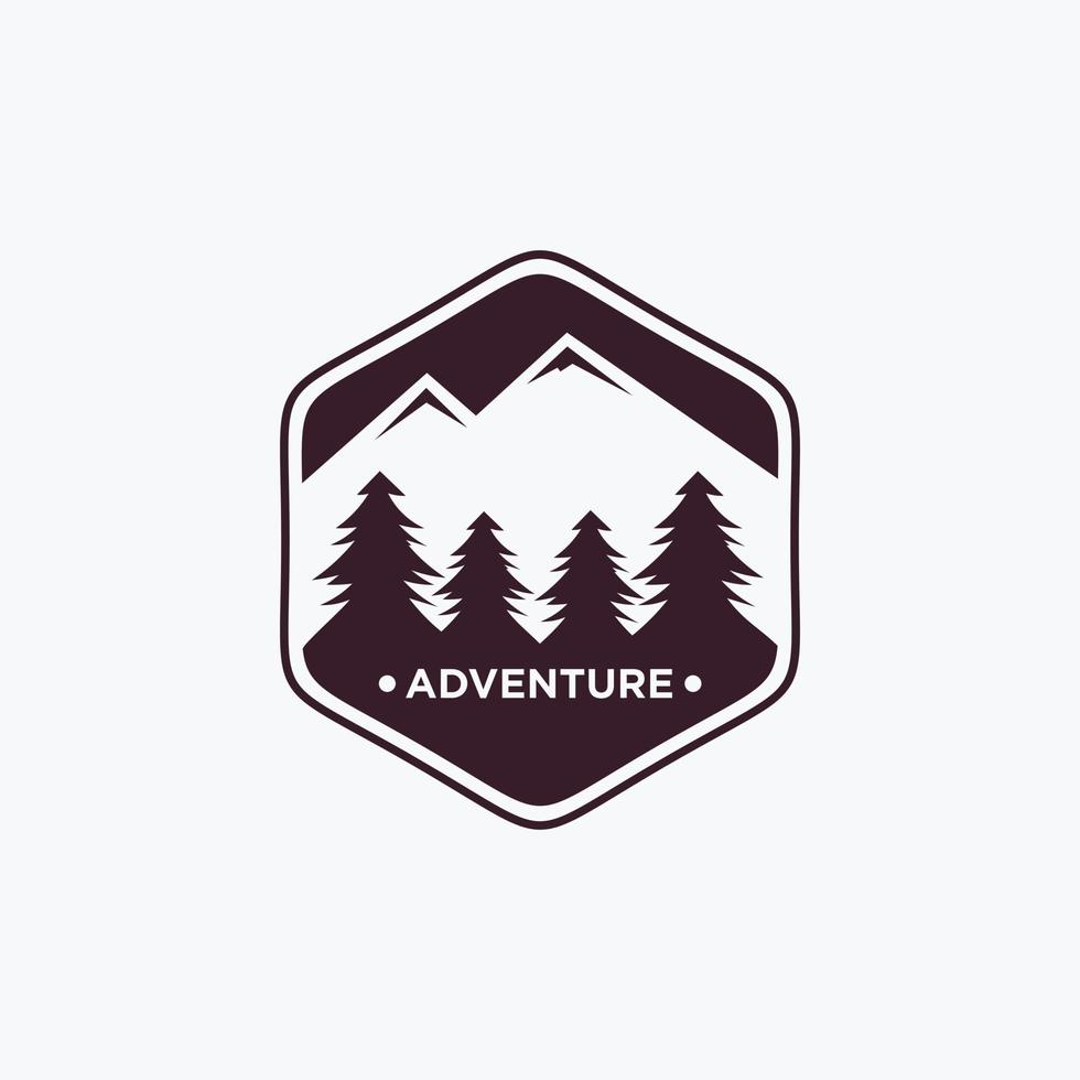 vetor de design de logotipo vintage de montanha, inspiração de design retrô de aventura