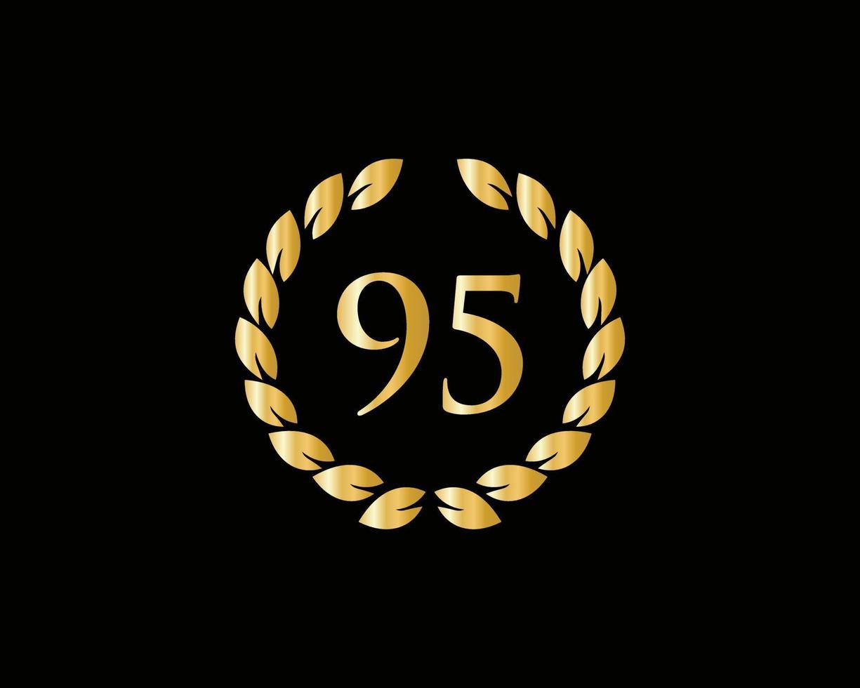 logotipo de aniversário de 95 anos com anel de ouro isolado em fundo preto, para aniversário, aniversário e celebração da empresa vetor