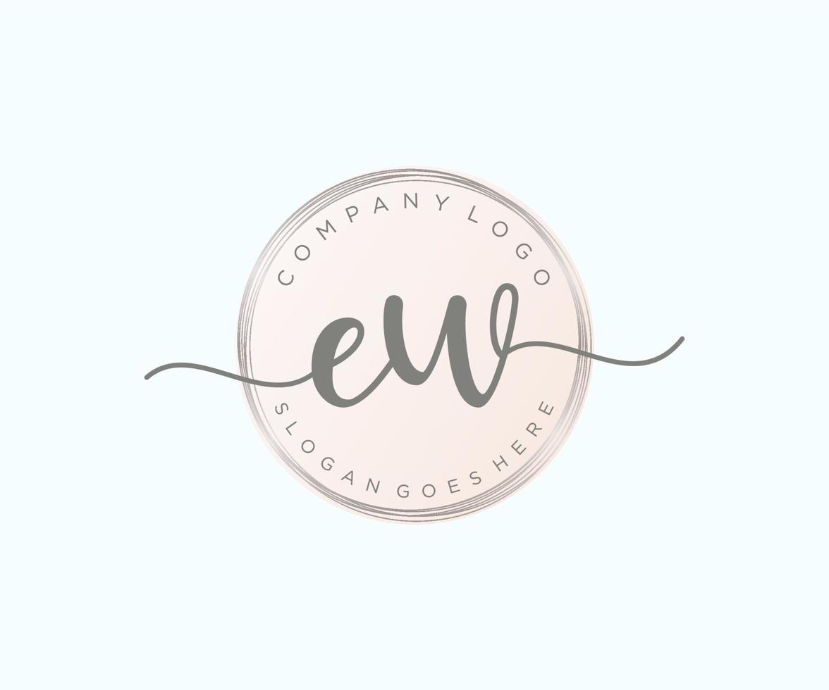 logo feminino inicial ew. utilizável para logotipos de natureza, salão, spa, cosméticos e beleza. elemento de modelo de design de logotipo de vetor plana.