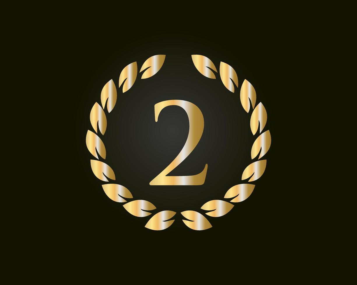 Logotipo do aniversário de 2 anos com anel de ouro isolado em fundo preto, para aniversário, aniversário e celebração da empresa vetor