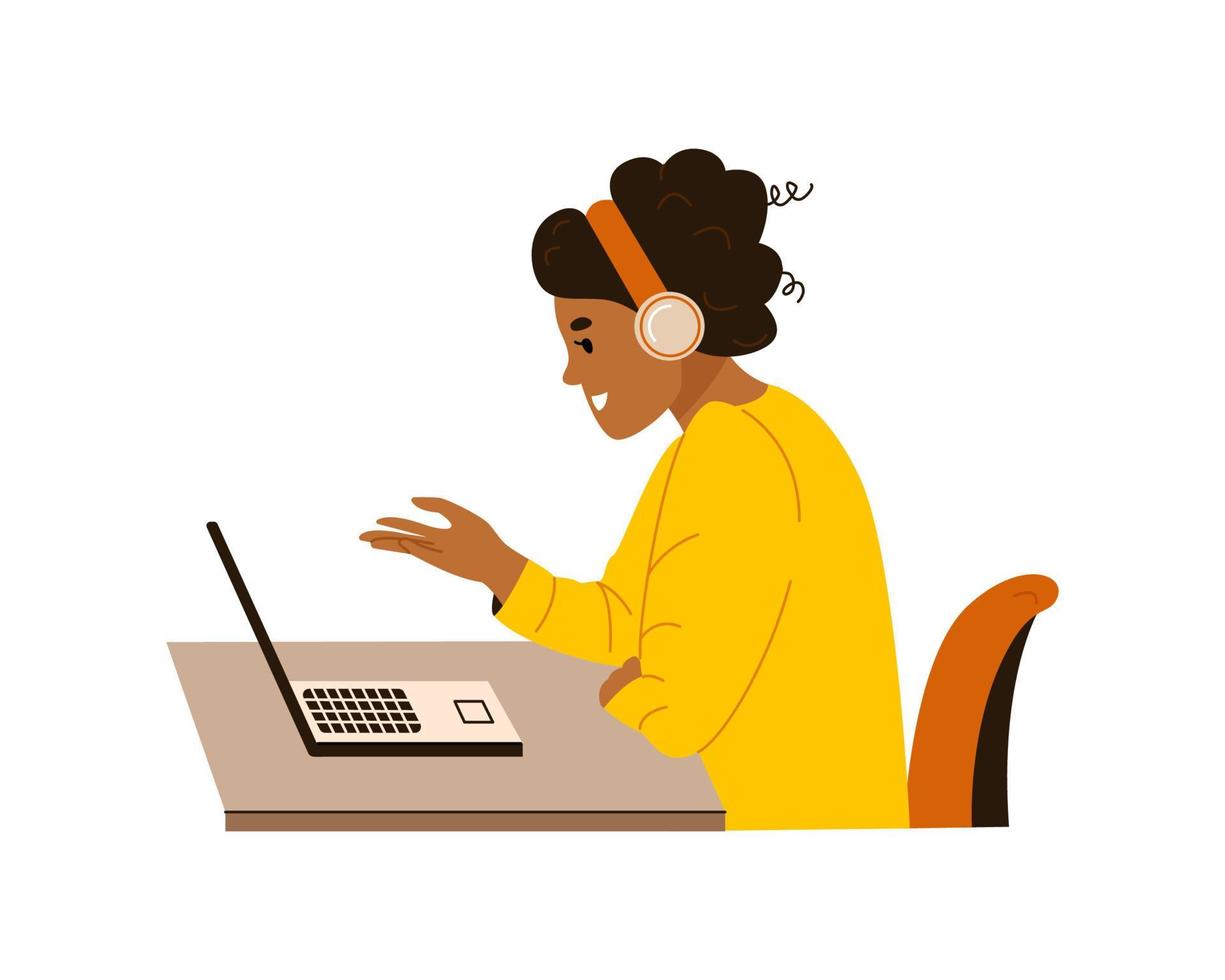 mulher afro-americana em fones de ouvido na mesa do computador. garota no fone de ouvido, sentada na tela do laptop falando e gesticulando na videochamada. trabalho online, conceito de educação. ilustração vetorial vetor