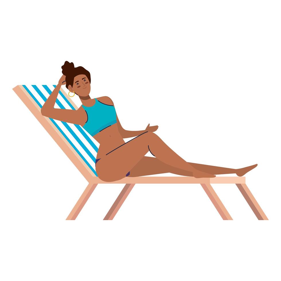 mulher afro com maiô na cadeira de praia, temporada de férias de verão vetor