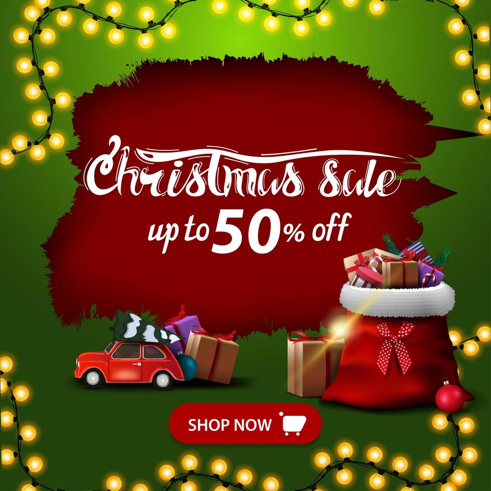 promoção de natal, desconto de até 50, banner de desconto vermelho e verde com furo irregular, guirlanda, botão vermelho, carro vintage vermelho carregando árvore de natal e bolsa de papai noel com presentes vetor