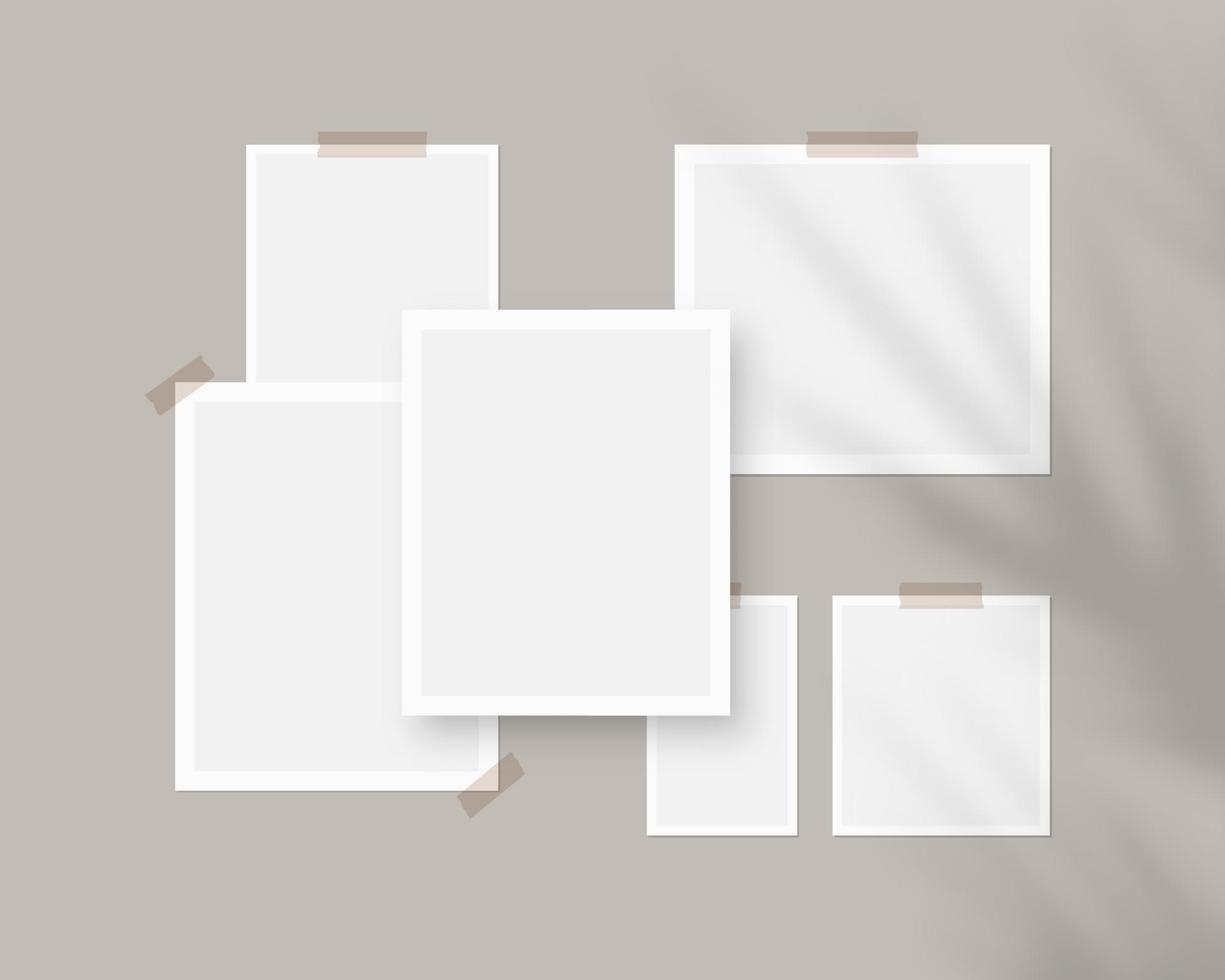 modelo de maquete de placa de humor. folhas vazias de papel branco na parede com sobreposição de sombra. vetor de maquete isolado. design de modelo. ilustração vetorial realista.