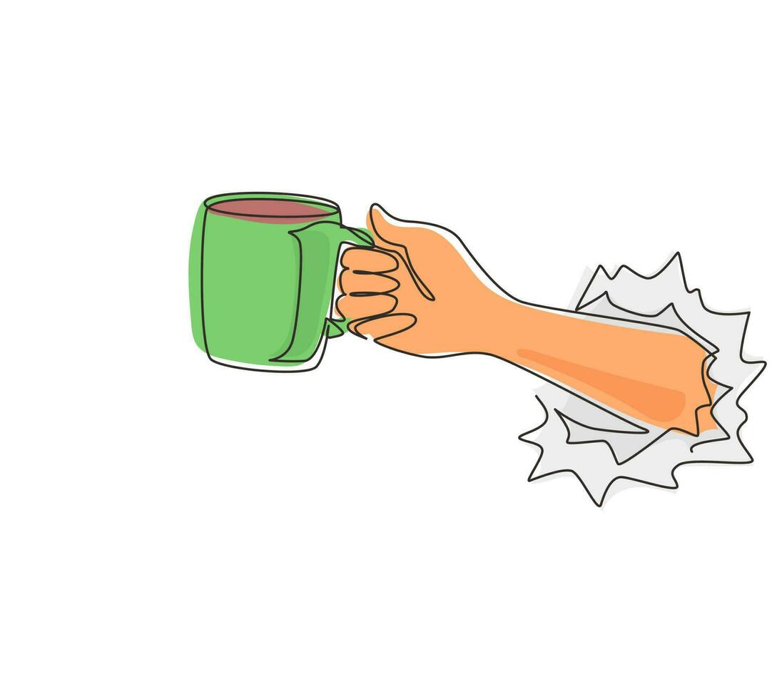 única linha contínua desenhando a mão segurando a caneca de café através de papel branco rasgado. ter pausa e bebida refrescante. bebida energizante para acordar de manhã. ilustração vetorial de design de desenho de uma linha vetor