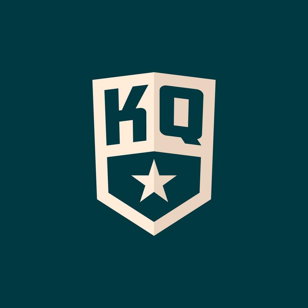 inicial kq logotipo Estrela escudo símbolo com simples Projeto vetor