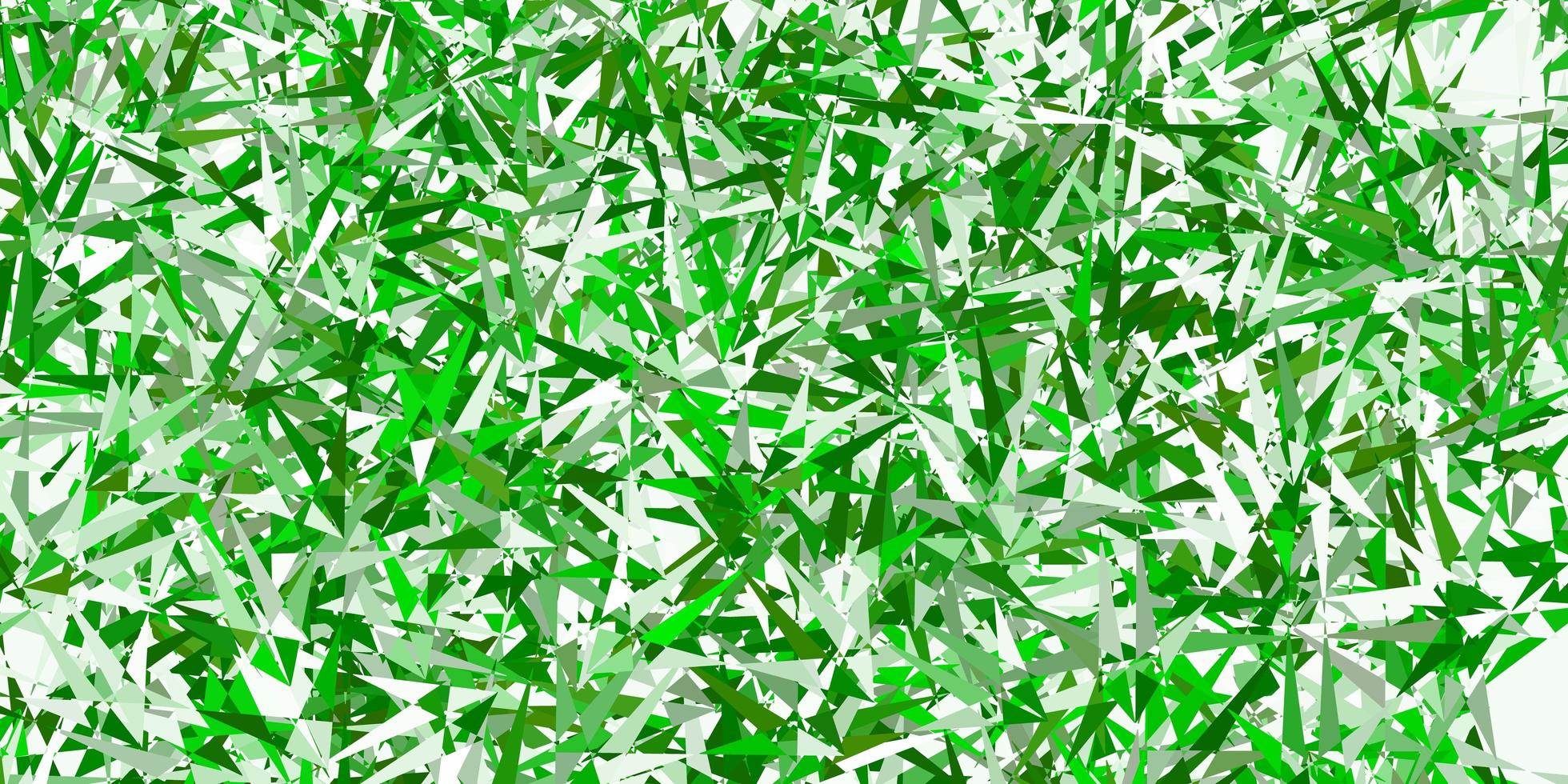 textura de vetor verde claro com triângulos aleatórios.