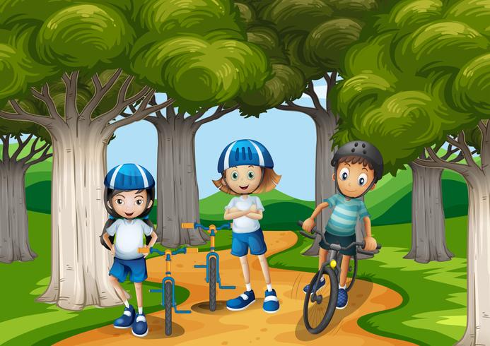 Três crianças andando de bicicleta no parque vetor