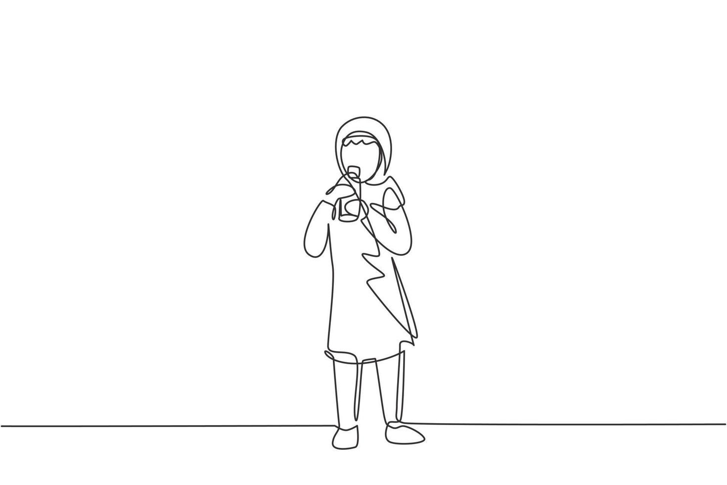 único desenho de linha contínua garota árabe em pé enquanto bebe um copo de leite para cumprir a nutrição do corpo. conceito de estilos de vida saudáveis para crianças. ilustração em vetor desenho gráfico de uma linha