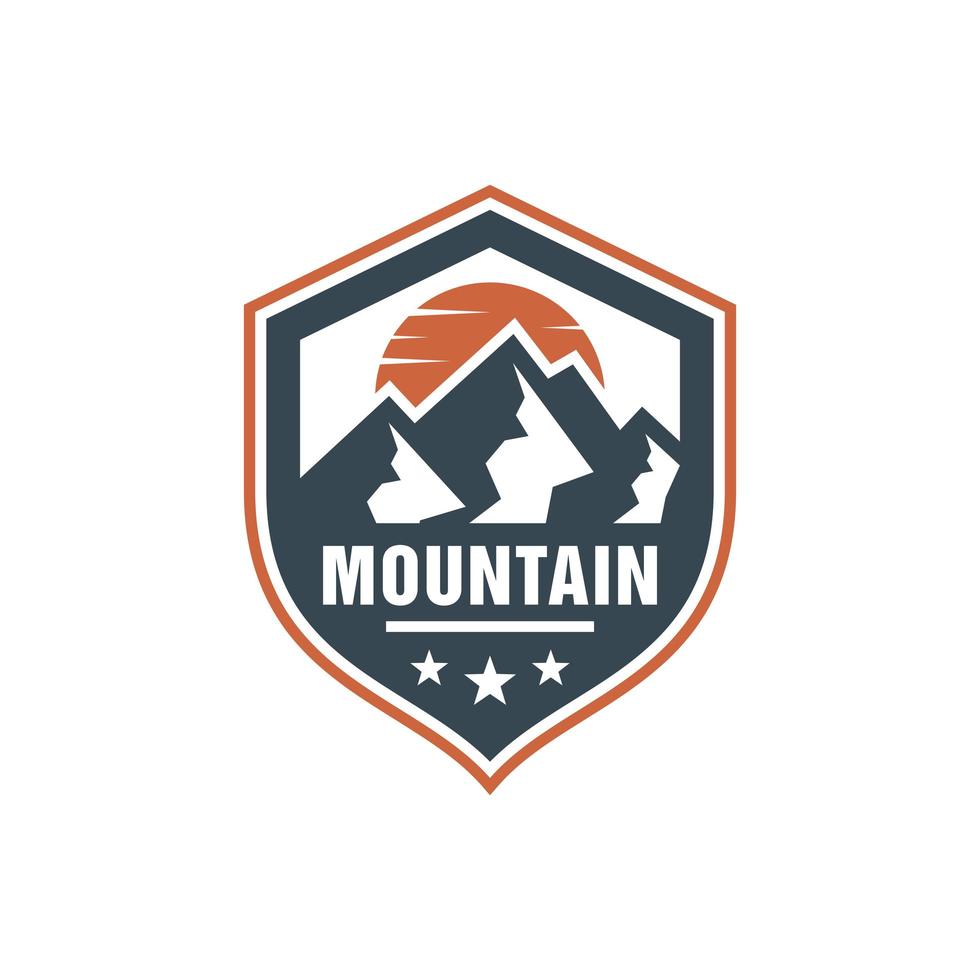 logotipo do emblema do cenário da natureza da montanha vetor