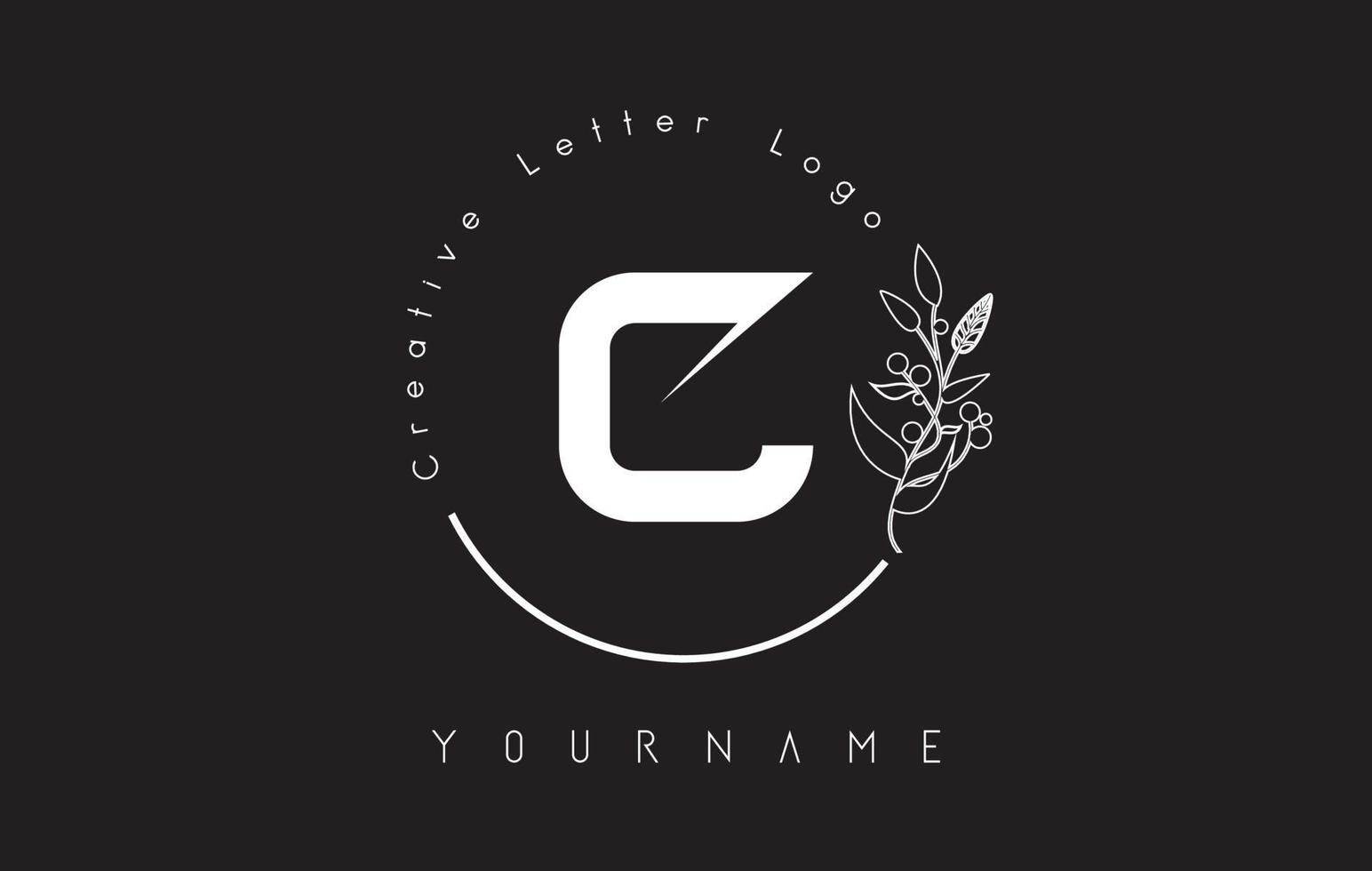 logotipo criativo inicial da letra c com letras e folha e elemento de flor desenhada de mão de círculo. vetor