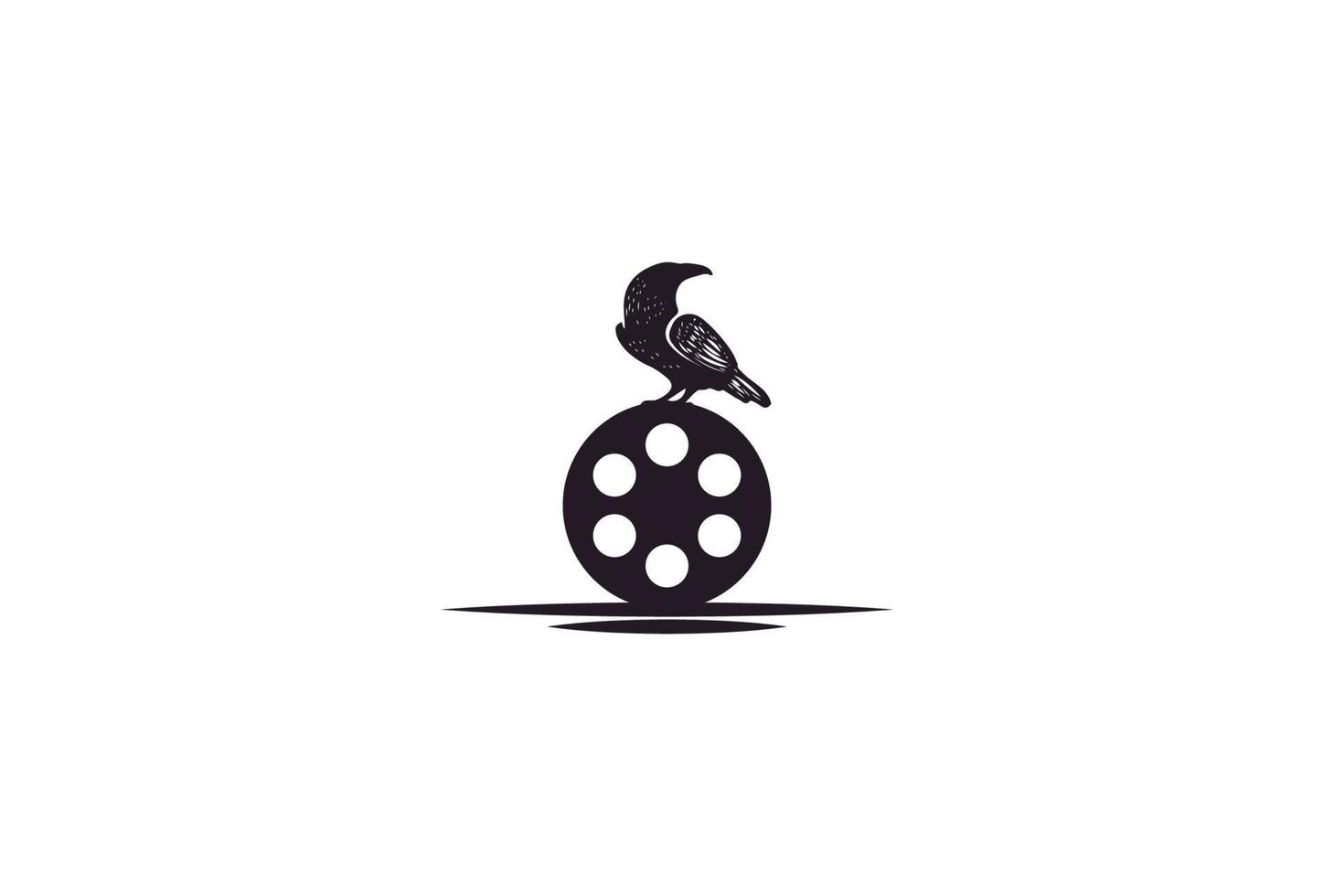 pássaro corvo vintage com equipamentos de filme. bom design de logotipo para cineasta vetor