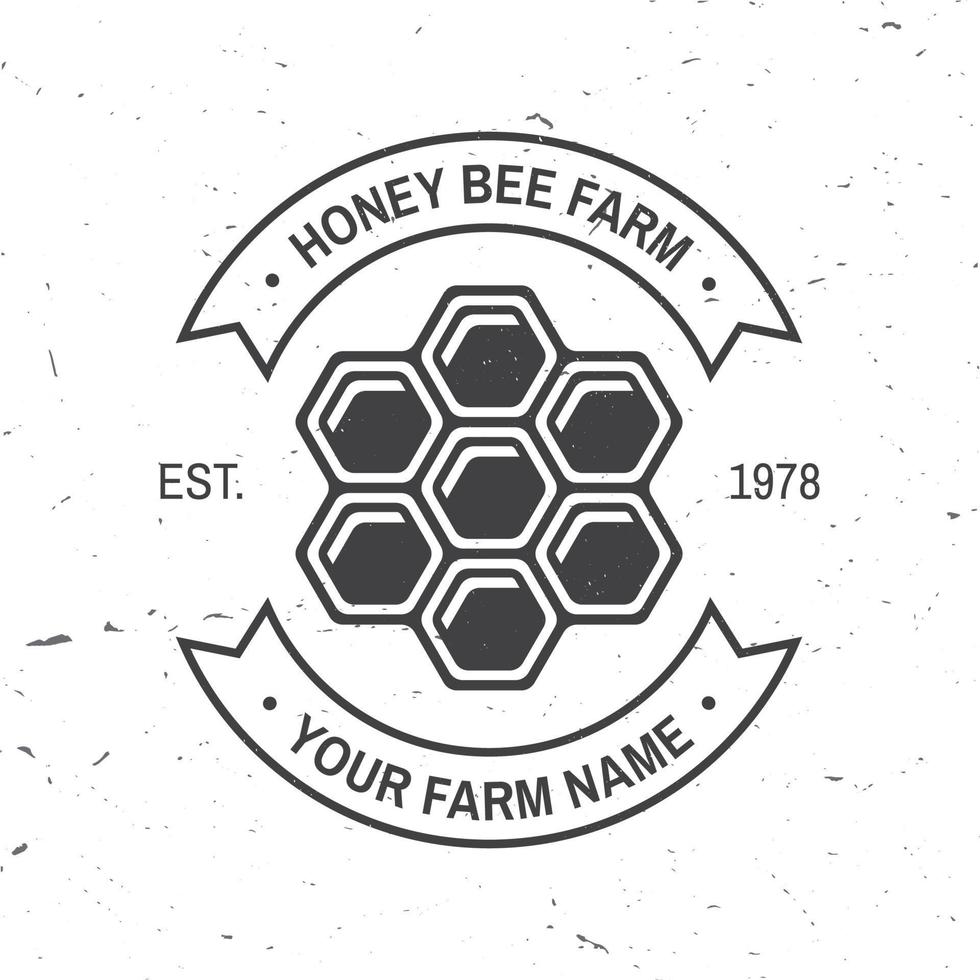 distintivo de fazenda de mel. vetor. conceito para camisa, estampa, carimbo ou camiseta. design de tipografia vintage com silhueta de mel. design retrô para negócios de fazenda de abelhas vetor