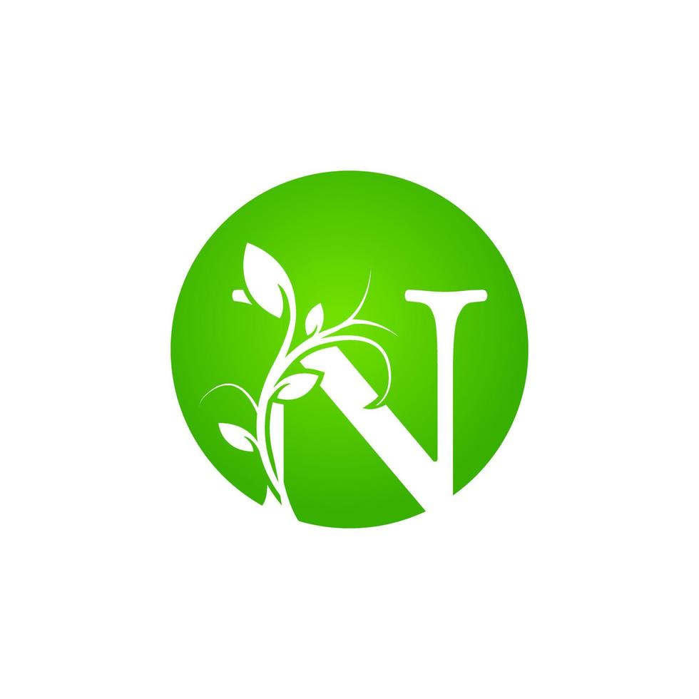 letra n logotipo do spa de saúde. logotipo do alfabeto floral verde com folhas. utilizável para logotipos de negócios, moda, cosméticos, spa, ciência, saúde, médicos e natureza. vetor