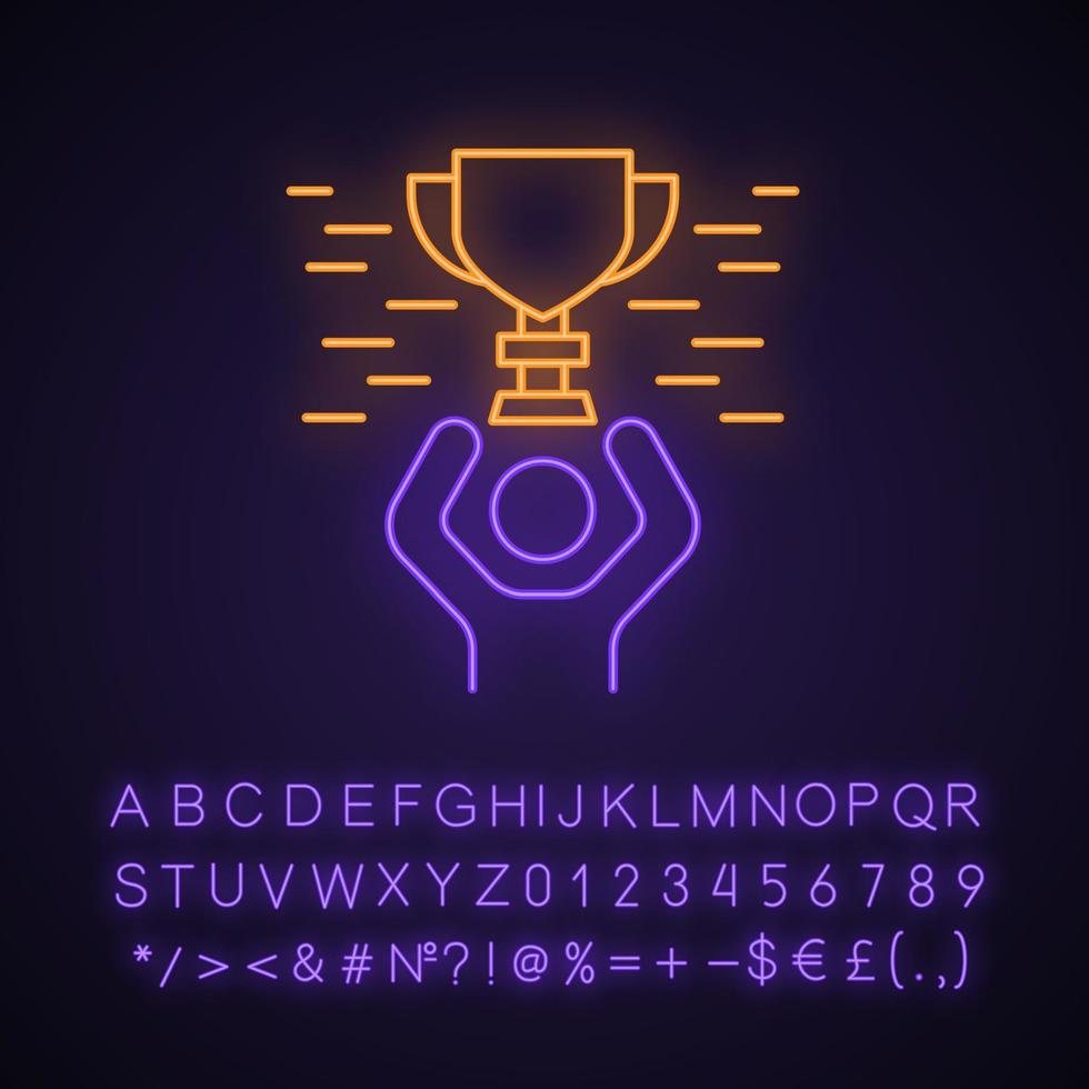 ícone de luz neon vencedor do torneio. competição de esportes eletrônicos. jogador com prêmio. taça vencedora. troféu de ouro. sinal brilhante com alfabeto, números e símbolos. ilustração vetorial isolada vetor