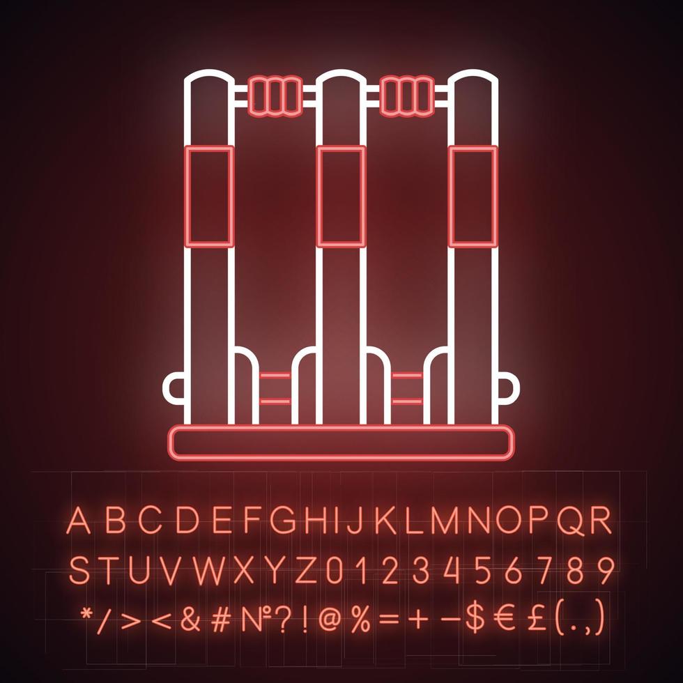 ícone de luz neon de tocos de críquete. postigo de críquete. portão no jogo. três postes verticais com alças. equipamento de playground esportivo. sinal brilhante com alfabeto, números e símbolos. ilustração vetorial isolada vetor