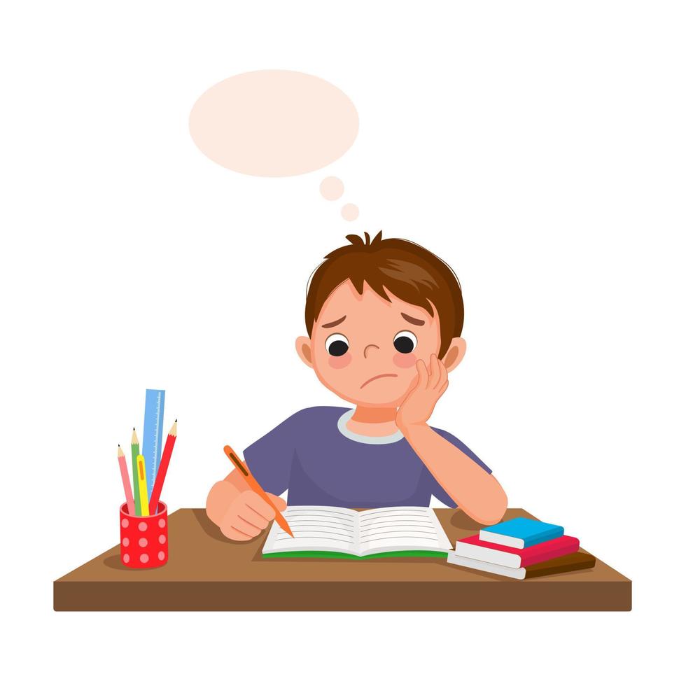 menino bonitinho com a mão na bochecha, sentindo-se cansado, entediado e preguiçoso estudando, fazendo sua lição de casa na mesa em casa vetor