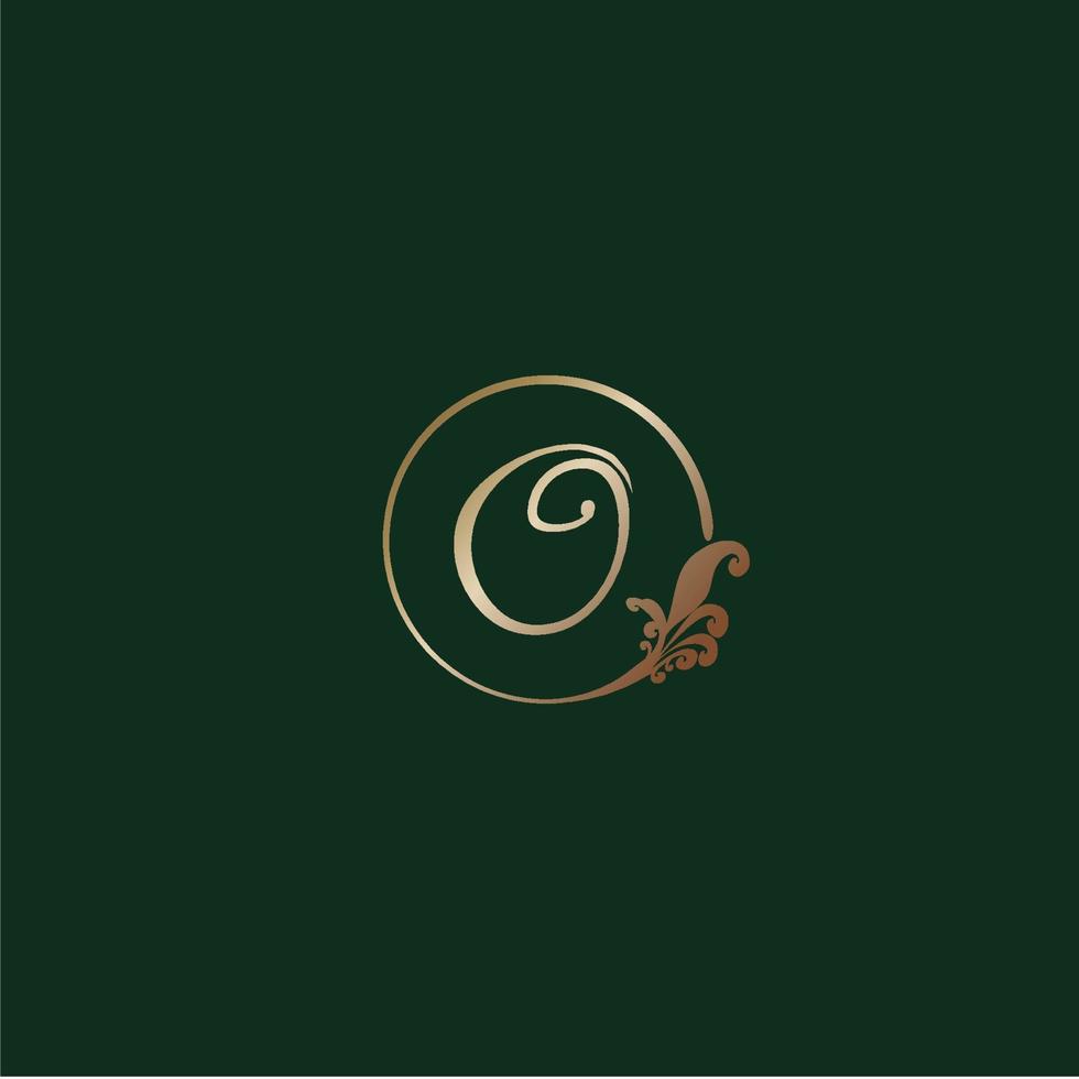 letra o logotipo do alfabeto decorativo isolado sobre fundo verde. modelo de design de logotipo abjad inicial de anel de ouro de luxo. conceito de logotipo floral onda elegante. projeto de arquivo eps 10 vetor