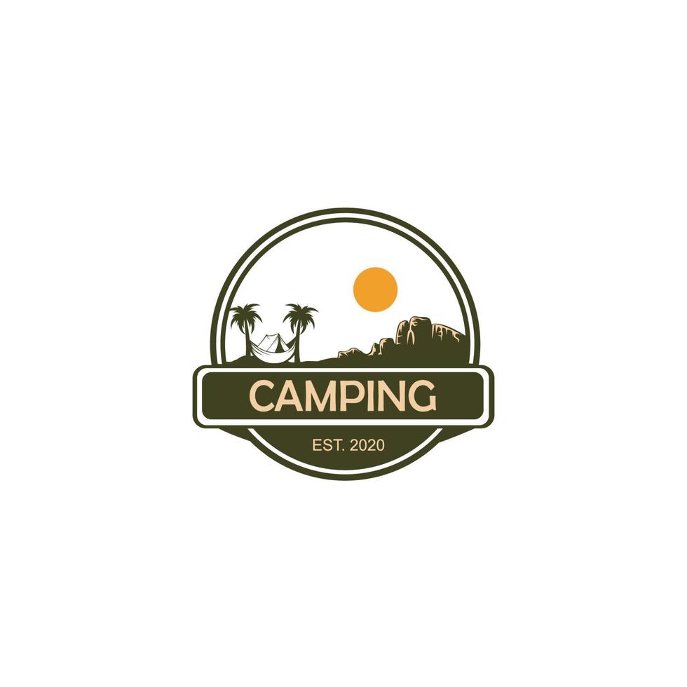 logotipo para aventura de montanha de acampamento, presente de acampamento de montanha, emblemas de acampamento e aventura ao ar livre vetor