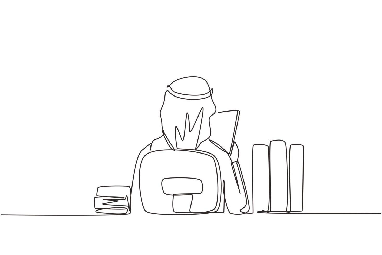 única linha contínua desenhando a visão traseira do jovem árabe sentado na mesa e lendo o livro, estudante estudando muito, preparando-se antes do exame com pilha de livros. ilustração vetorial de design de desenho de uma linha vetor