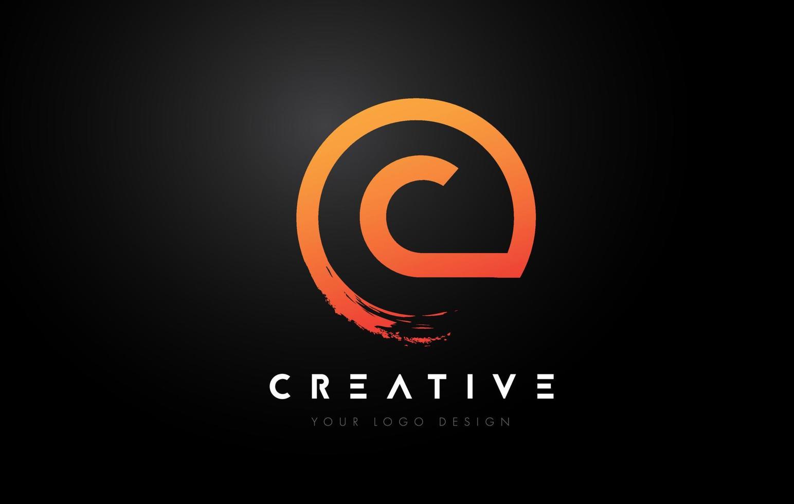 logotipo de letra circular laranja c com design de pincel de círculo e fundo preto. vetor