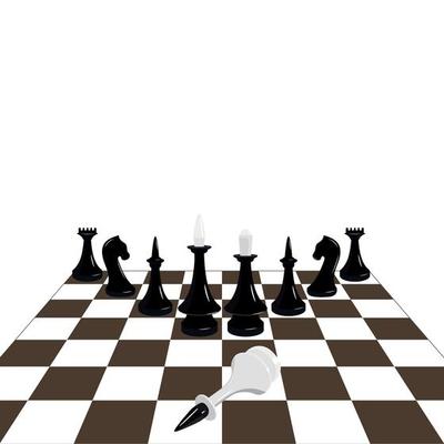 Em primeiro plano no tabuleiro de xadrez está o rei branco atrás das outras  peças de xadrez.
