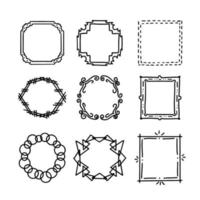 coleção de quadros simples desenhada à mão. molduras de diferentes formatos. coração, quadrado, oval. ilustração vetorial isolada para seu design de banner no estilo doodle. vetor