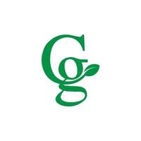logotipo cg de letra verde com ilustração de folha vetor