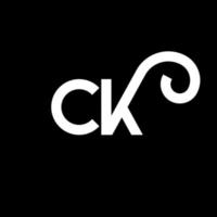 ck carta design de logotipo em fundo preto. ck conceito de logotipo de letra de iniciais criativas. ck design de letras. ck design de letra branca sobre fundo preto. ck, logotipo do ck vetor