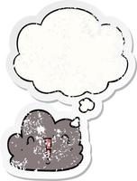 desenho animado nuvem feliz e bolha de pensamento como um adesivo desgastado vetor