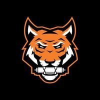 design de logotipo de mascote de rolo de tigre vetor
