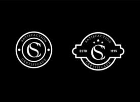 modelo de design de logotipo de carimbo de satisfação carta sc cs vetor